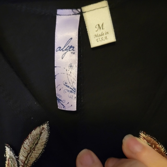 Alya Medium Casual Dress with embroidery - Picture 4 of 6